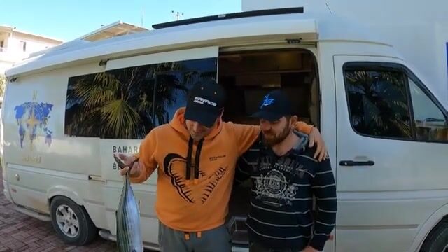 Хочешь взять луфаря под Бодрумом - грузи джиговый спиннинг в фургон