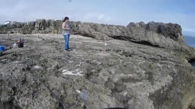 Как ловить с камней Кашкайша, если волна не даёт стоять