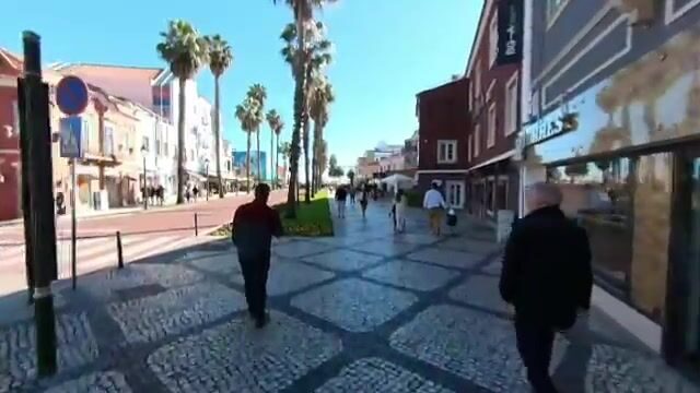 В Кашкайше есть квартал, который помнит, когда лодки заходили прямо в город