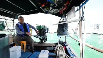 Китай: садки на воде и рыба под сваями