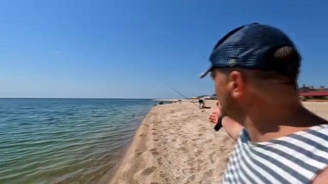 Бердянск, полный штиль: бычок молчит, чехонь тоже