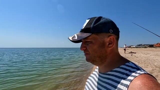 Бердянск, полный штиль: бычок молчит, чехонь тоже
