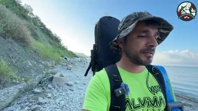 Бухта Инал: прозрачная вода, ставрида стенкой, ёрш под каждым камнем