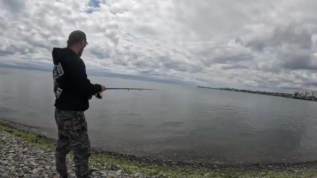 Что клюёт со скал Дюрсо под Новороссийском?