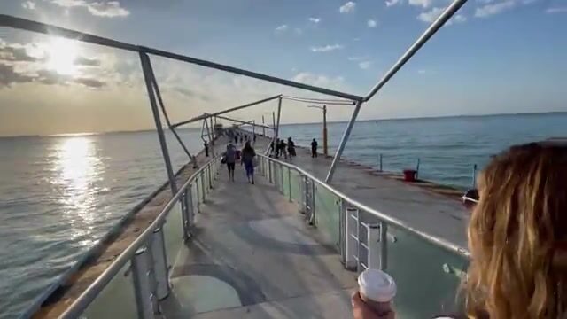 «Барракуду чистим сразу», - учил Педро у Косумеля