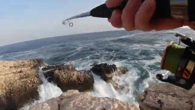 Демре, тяжёлый джиг: сто граммов свинца против сериолы