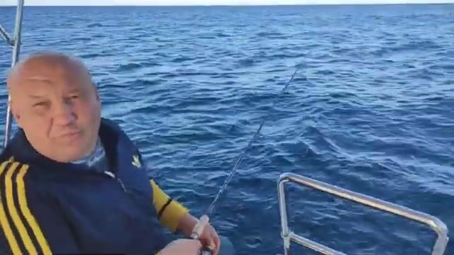 В открытое море из Дивноморского за косяком, который то есть, то нет