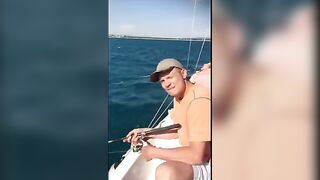 Что берёт бычок с песчаной косы Джемете на рассвете?