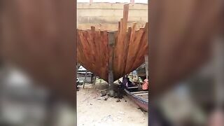 Почему у берегов Ганы рыбацкие лодки раскрашены, как флаги?