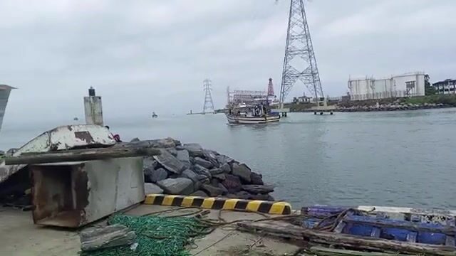 Почему у берегов Ганы рыбацкие лодки раскрашены, как флаги?