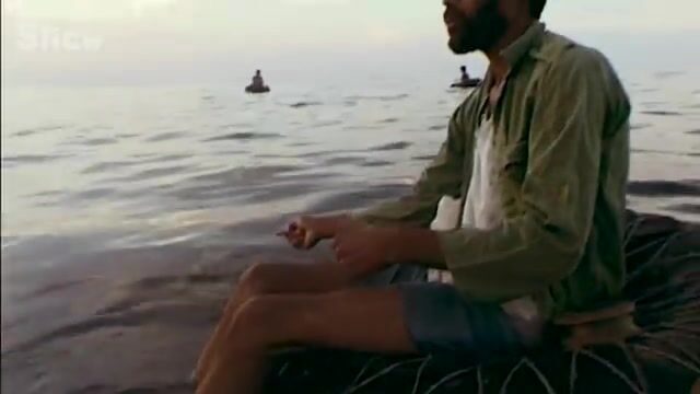 Ночь в Сан-Лазаро: рыбаки Гаваны выходят в море на камерах от шин