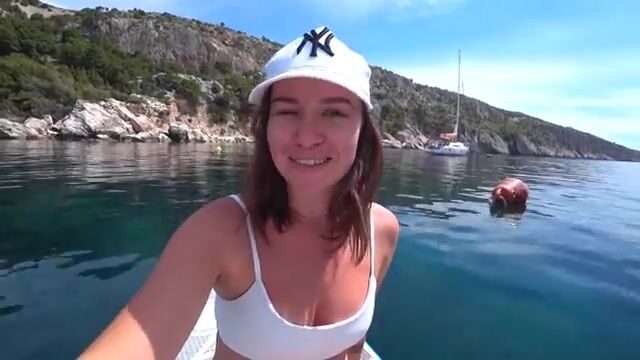 Чёрное ризотто в ресторане и рыба на блесну прямо с борта у Хвара
