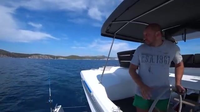 Чёрное ризотто в ресторане и рыба на блесну прямо с борта у Хвара