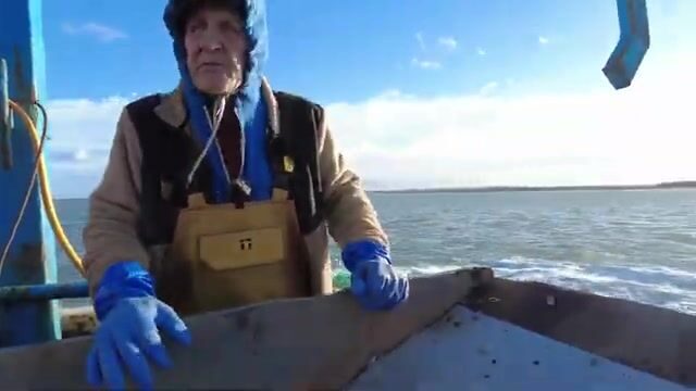 Тридцать пять минут буксировки в Ирландском море решают улов бритвы