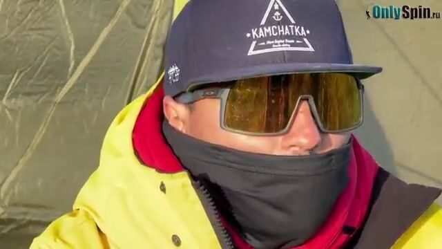 Сплавляюсь под вулканом Опала и беру гольца прямо с рафта на Камчатке