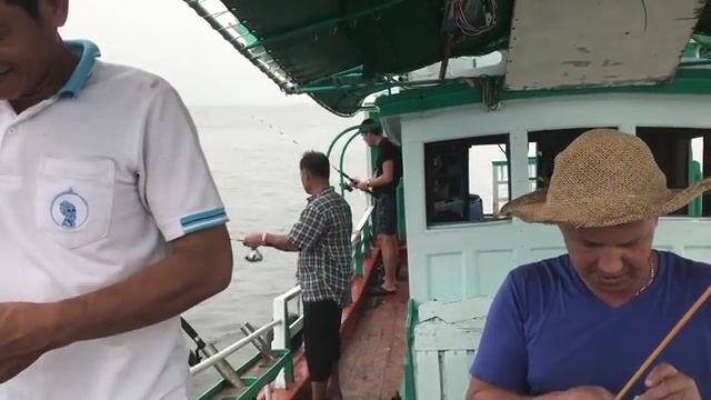 «Самсонг» на сорок минут пути: утро в заливе у Хуахина