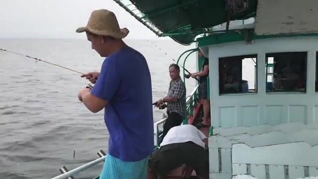 «Самсонг» на сорок минут пути: утро в заливе у Хуахина