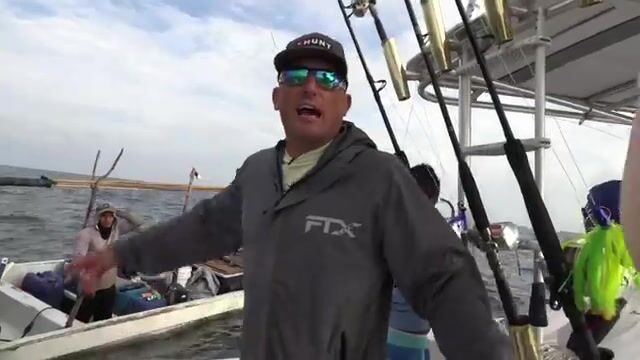 Один заброс, махи-махи почти на тридцать кило - ультралайт держит у берегов Гватемалы