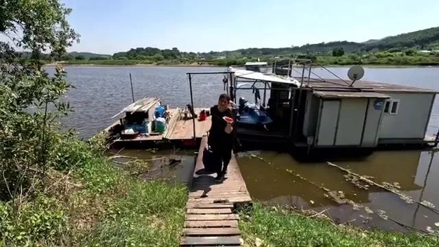 Ночь на плоту посреди водохранилища Йедан (Корея)