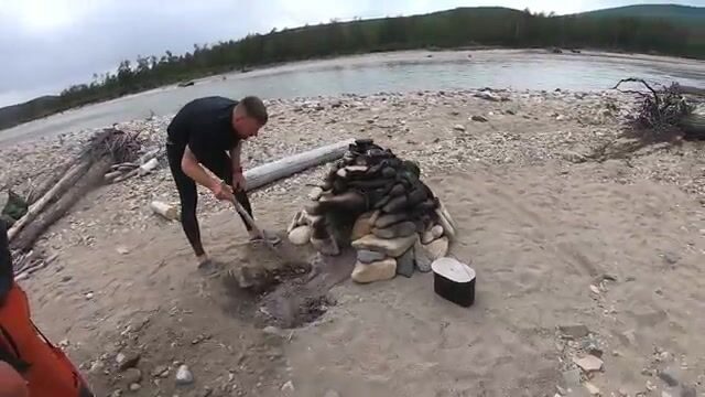 Сплавляемся к Охотскому морю мимо медвежьих троп и нерестовой горбуши