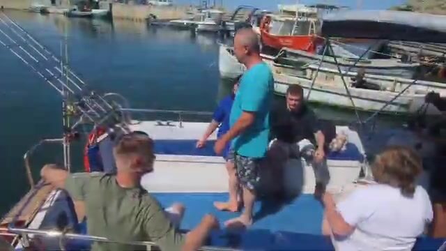Рыбалка на катере у Большого Утриша