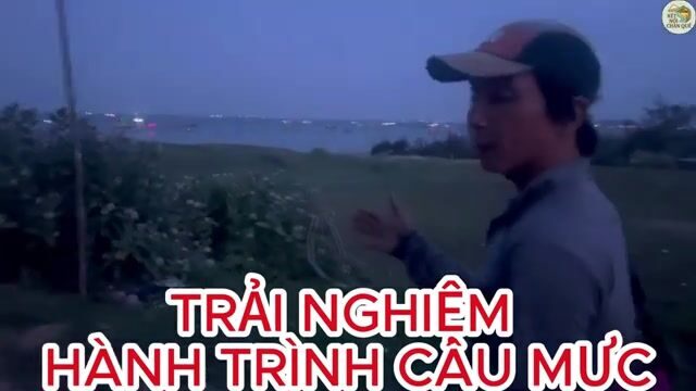 Ночная ловля кальмара с рыбаками в прибрежных водах Муйне