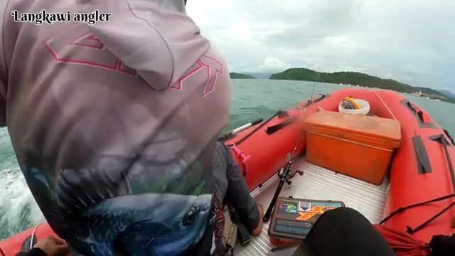 Забросы приманок с надувной лодки у Лангкави