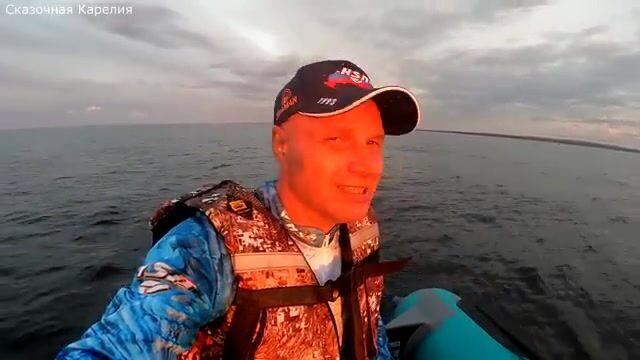 Вечерний троллинг судака на Онежском озере в Карелии