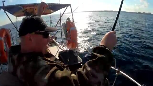 Севастопольская рыбалка с катера на самодуры