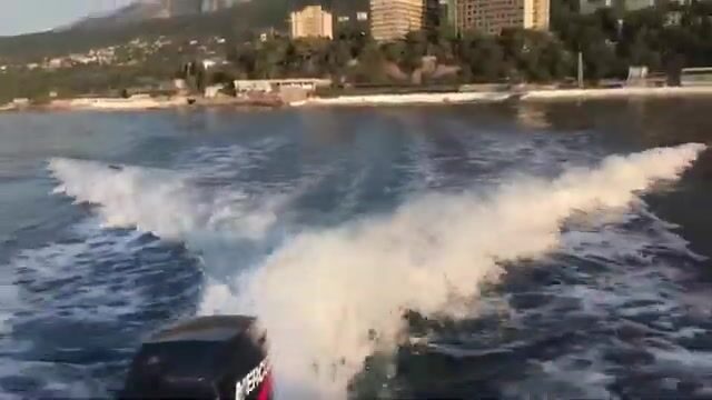Крым: катер от причала Ай-Петри и ловля на пустой крючок