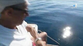 Танута в заливе Аяччо с друзьями детства