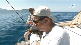 Танута в заливе Аяччо с друзьями детства