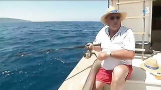 Танута в заливе Аяччо с друзьями детства