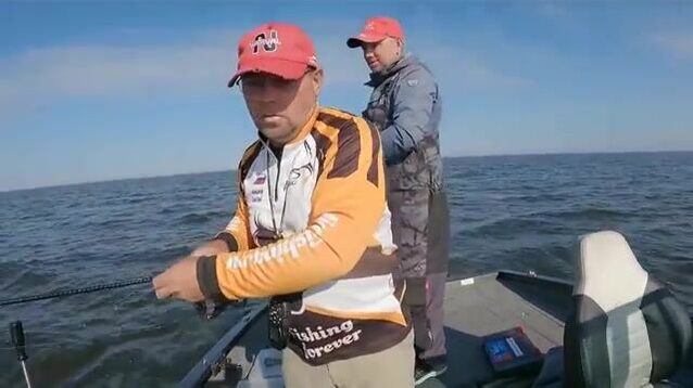 Джиг на Рыбинском водохранилище с гидом
