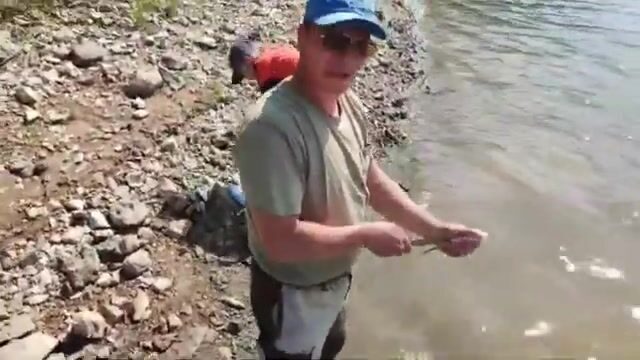 Красноярское водохранилище: окунь и первая щука сына