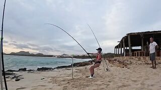 Береговые акулы и морская охота у острова Боа-Вишта