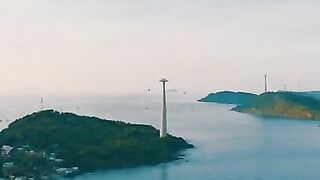 Канатная дорога из Антхой ведёт на Хон-Том