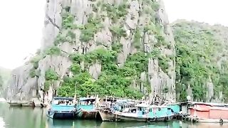 Плавучая рыбацкая деревня Кайбео в заливе Ланха
