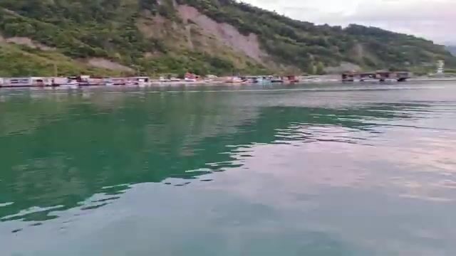 Вечерняя рыбалка на лимане в Синопе: закат, рыбаки и две рыбки мужа