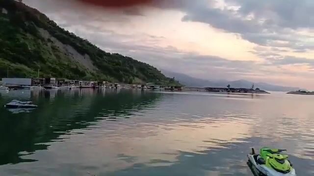 Вечерняя рыбалка на лимане в Синопе: закат, рыбаки и две рыбки мужа