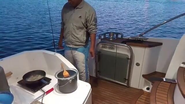 Ставрида на самодур в порту Синоп и жарка во фритюре