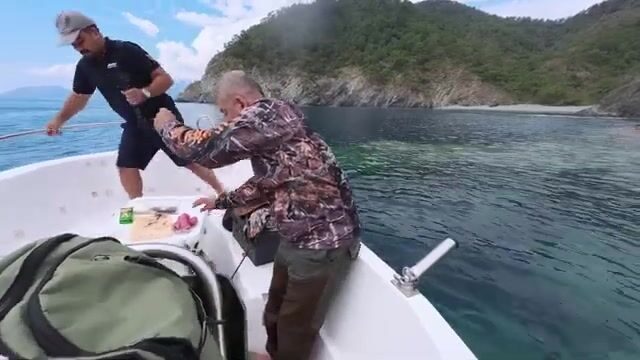 Спаровая рыба у Текировы: рыбалка с отцом и Ахметом