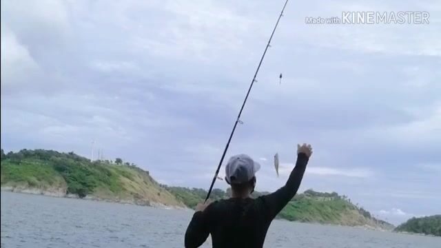 Подготовка снастей на пляже Найхарн шла при прибывающей воде