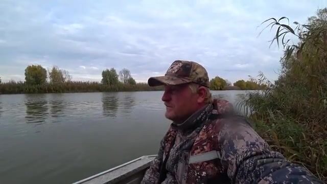 Ночевка на острове перед утренней ловлей сазана