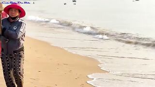 У рифа Хон-Чуа в Фуйене перебирали сеть с живым кальмаром и красным групером