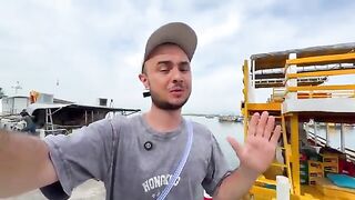 Рыбак принес морских ежей через 15 минут после звонка хозяйки кафе на Чамских островах