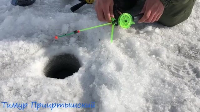 Первый день весны на льду Самаркандского водохранилища закончился переездом на Сан-Тропе