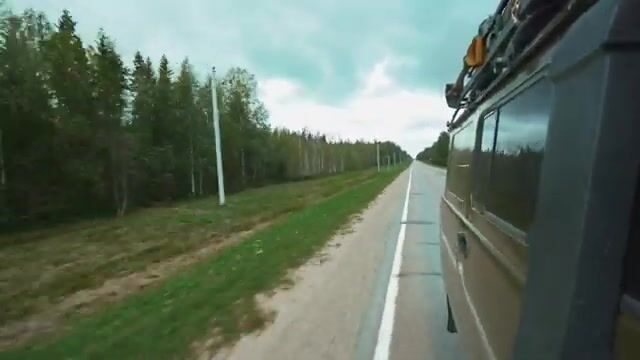 Дорога к хариусу через Северную Двину в Архангельской области