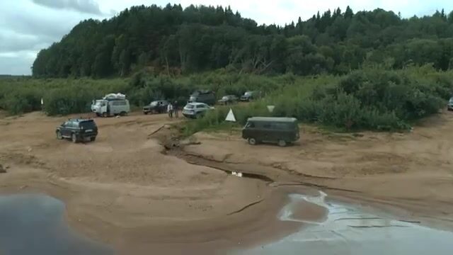 Дорога к хариусу через Северную Двину в Архангельской области