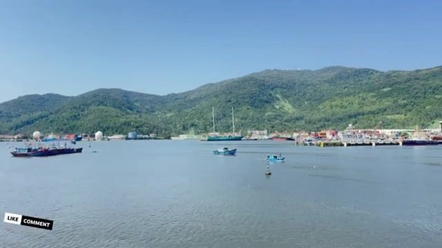 Ремонт лодок и сбор двустворчатых моллюсков в рыбацком поселке Шонча